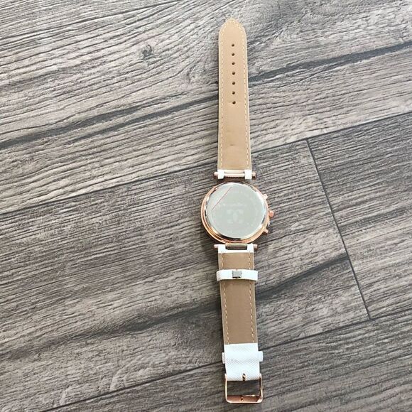 2/$20 Snake skin embossed White/gold dazzle watch - Picture 5 of 6